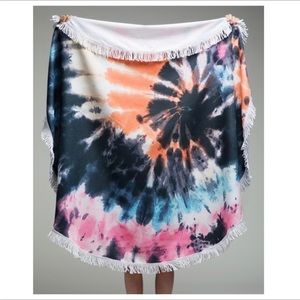 Ruggine tie-dye round beach towel / throw / blanket. California print. Soft.